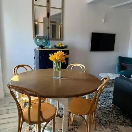 Arazy - Superb Duplex Old Very Central, Ac, Terrace