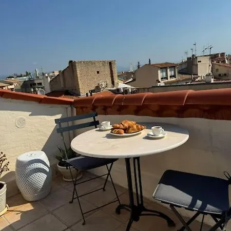 아파트 Arazy - Superb Duplex Old Very Central, Ac, Terrace