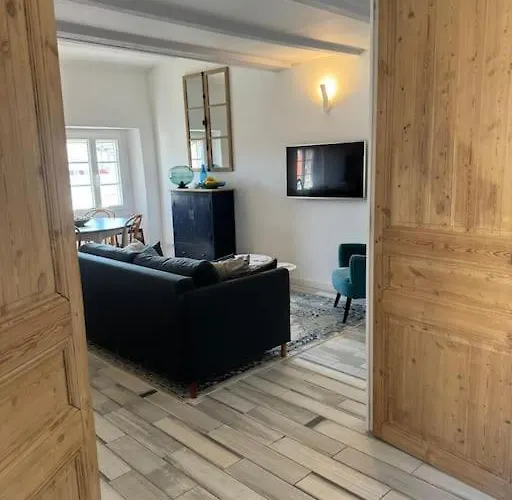 Arazy - Superb Duplex Old Very Central, Ac, Terrace דירה